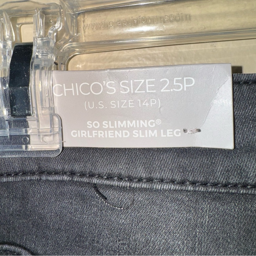 Chico’s Black So Slimming Beaded Vines Girlfriend Slim Leg Jean 2.5P NWT! - Picture 6 of 8
